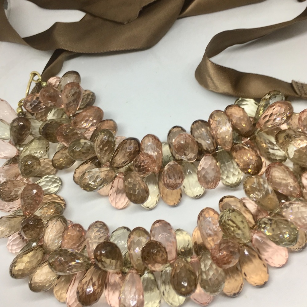 Stunning Acrylic Statement Necklace Adjustable